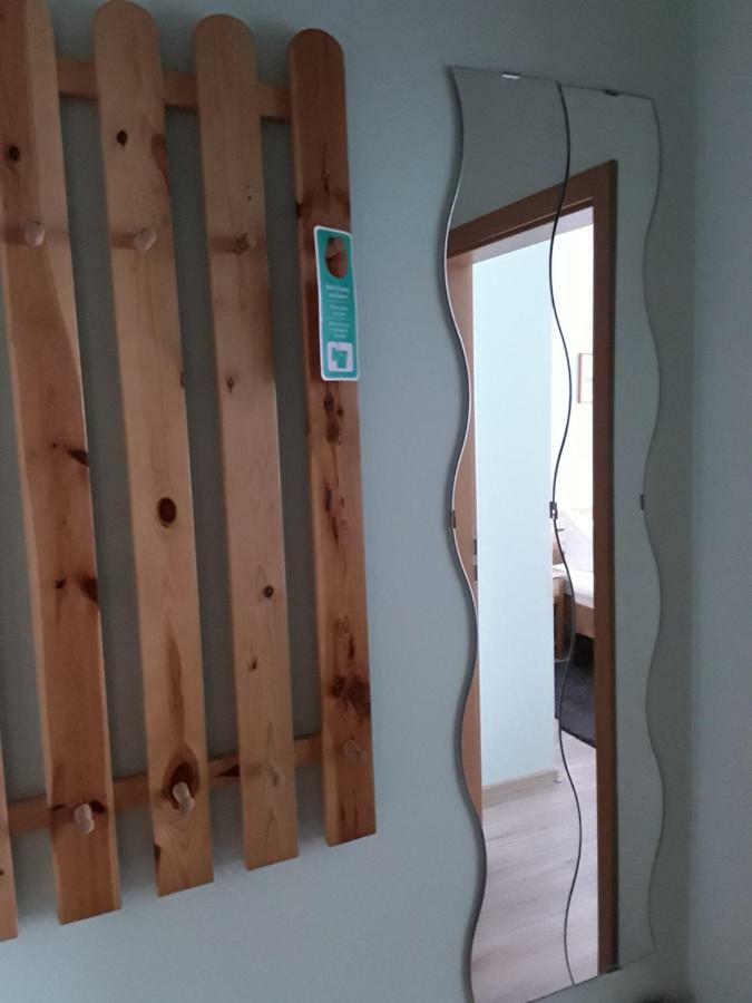 Gasthof Lindenkrug Broderstorf Ngoại thất bức ảnh