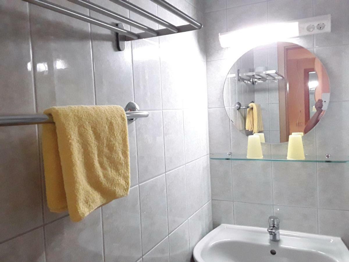 Gasthof Lindenkrug Broderstorf Ngoại thất bức ảnh