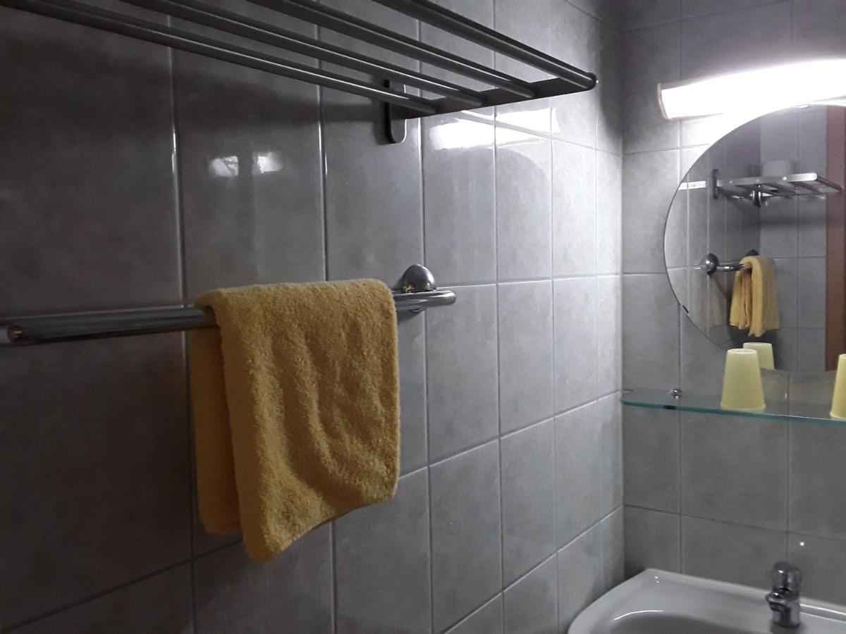 Gasthof Lindenkrug Broderstorf Ngoại thất bức ảnh