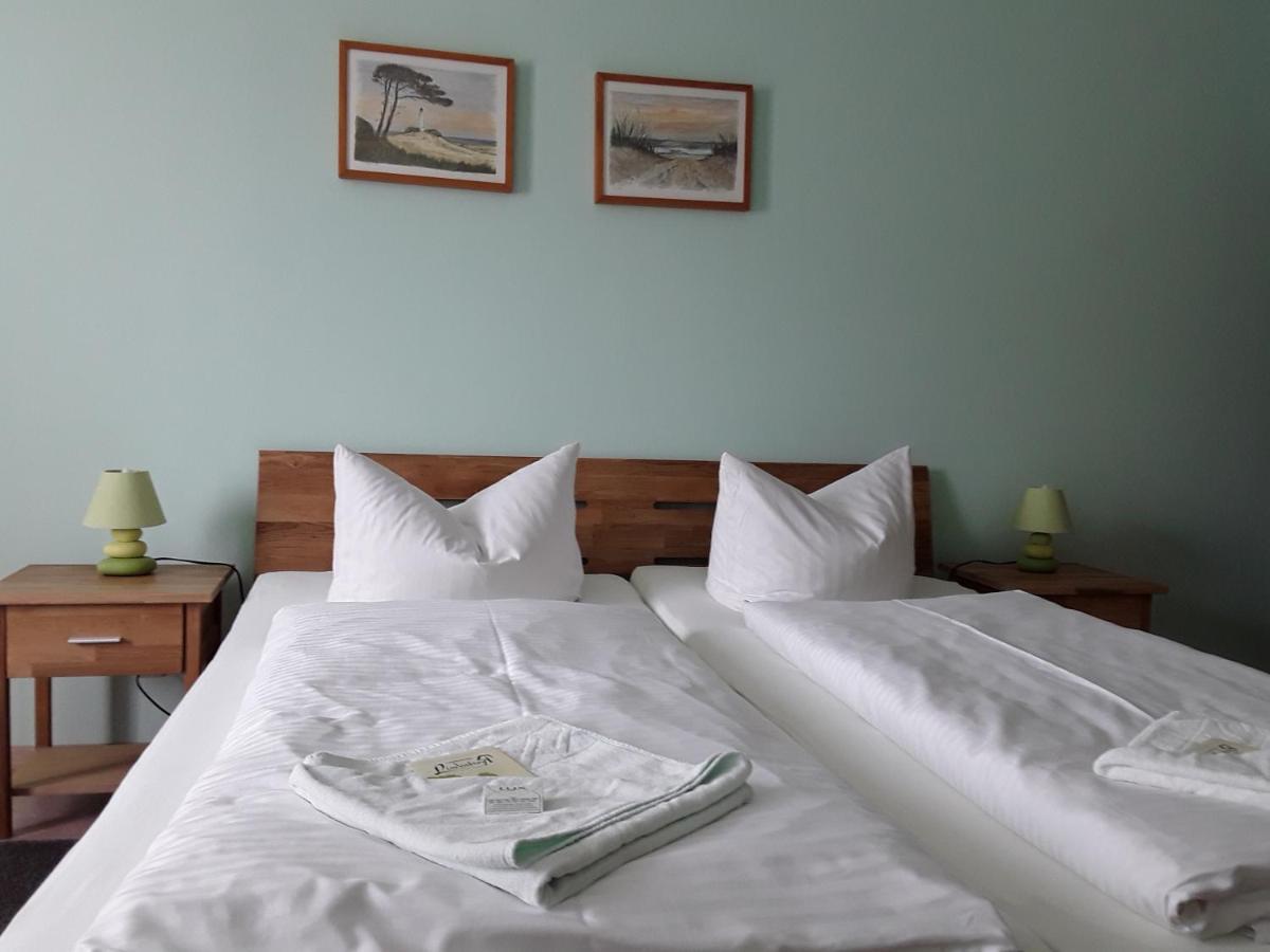 Gasthof Lindenkrug Broderstorf Ngoại thất bức ảnh